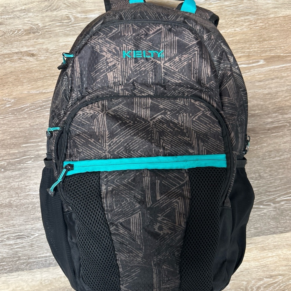 Kelty women’s camp backpack black/teal full zip padded compartment gorpcore